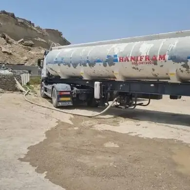 تصویر آبرسانی شبانه روزی تانکر استخر و کارواش